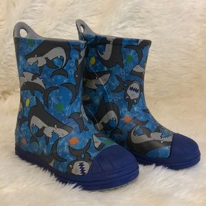 Little boys Croc (sz 10) shark rain boots